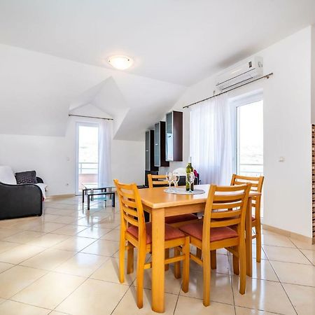 Apartments Matej Pag Town Εξωτερικό φωτογραφία